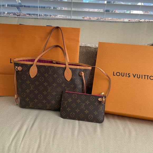 Louis Vuitton Neverfull PM with ORIGINAL BOX, BAG, DUST-BAG, RIBBON & RECEIPT. - Picture 3 of 16